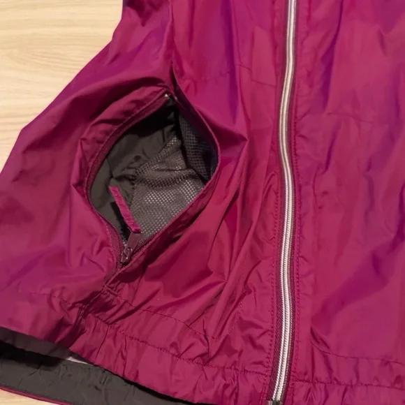 Columbia Women's Magenta Jacket - Picture 6 of 10